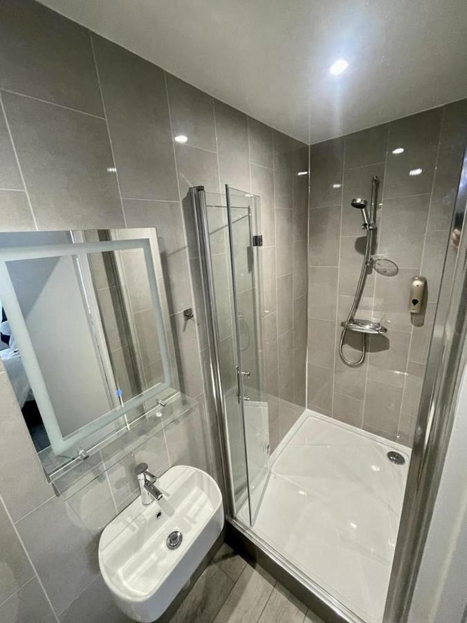 Top Twenty Bed And Breakfast Windsor Bagian luar foto