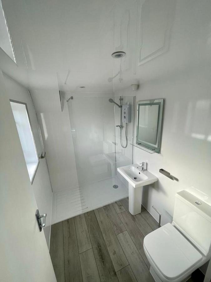 Top Twenty Bed And Breakfast Windsor Bagian luar foto